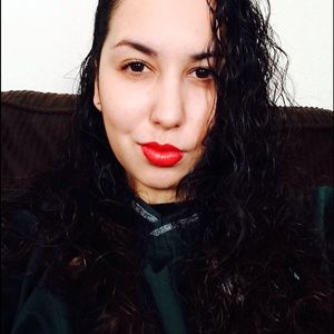 Meet your Posher, Desiree